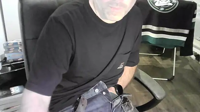 Snapshot of Chrisprngr chatting on October 2025 08:52:02 PM Chrisprngr online show from October 2025 08:52:02 PM