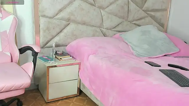 Snapshot of kendal_hot01 chatting on October 2025 10:55:01 AM kendal hot01 online show from October 2025 10:55:01 AM