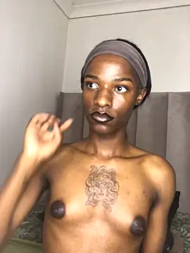 Trans fairy online show from October 2025 09:19:02 AM