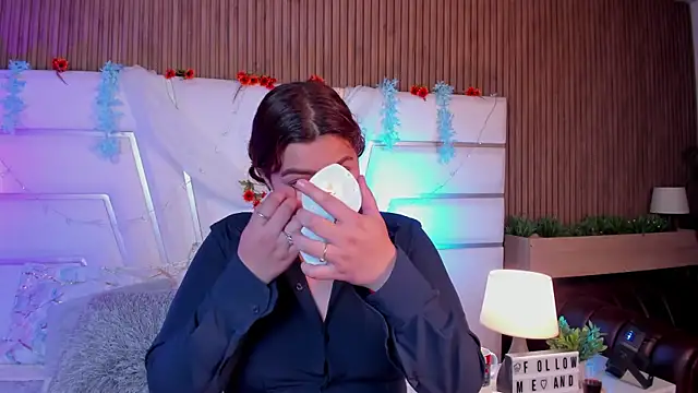 AdelaTaylor online show from September 2025 07:51:02 PM