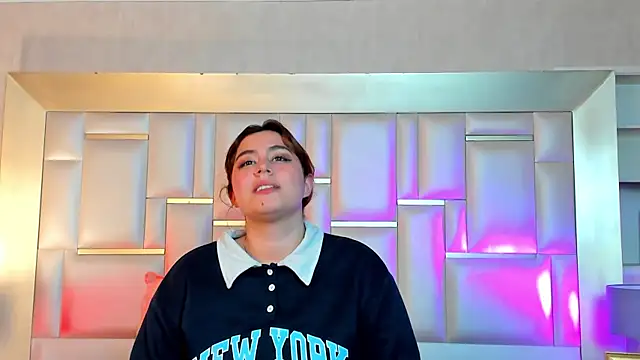 AdelaTaylor online show from November 2025 11:48:01 PM