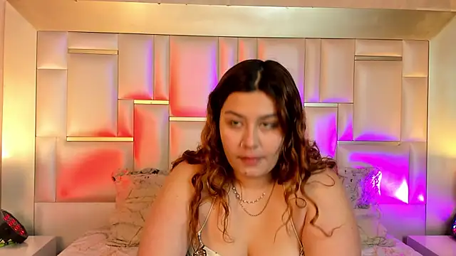 AdelaTaylor online show from November 2025 01:53:02 PM