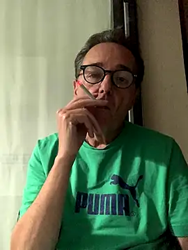 Snapshot of KeepCoolForever chatting on October 2025 08:53:02 PM KeepCoolForever online show from October 2025 08:53:02 PM