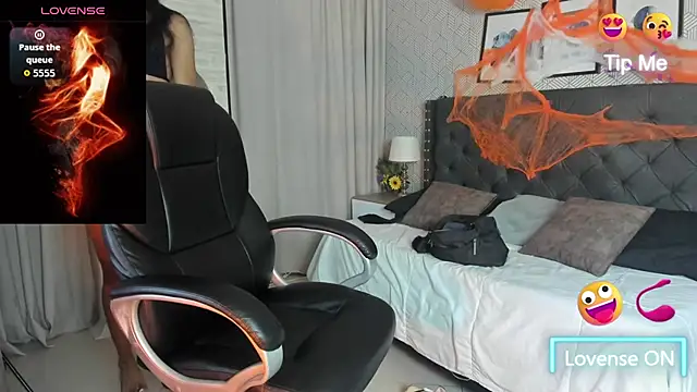 Snapshot of sweet__vanessa1 chatting on October 2025 05:00:02 AM sweet vanessa1 online show from October 2025 05:00:02 AM