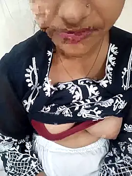 Snapshot of Neha_Tyagi chatting on October 2025 05:17:02 AM Neha Tyagi online show from October 2025 05:17:02 AM