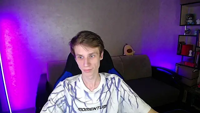 yes cute boy  online show from October 2025 06:53:01 PM