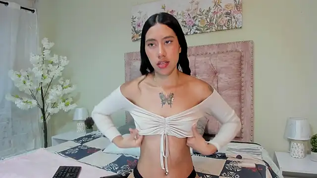 Snapshot of Mei_Lin_Luna chatting on October 2025 07:23:02 PM Mei Lin Luna online show from October 2025 07:23:02 PM