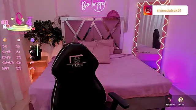 Shinedark tay1 online show from October 2025 03:26:01 AM