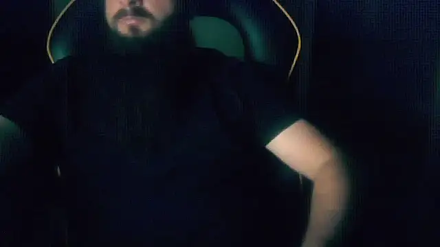 LondonMan1988 online show from October 2025 06:39:02 PM