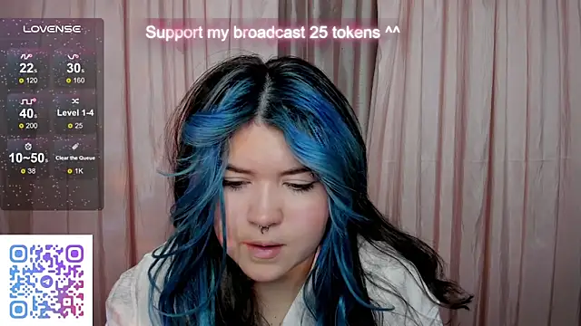 Snapshot of Alisa_Monroe chatting on October 2025 08:00:01 AM Alisa Monroe online show from October 2025 08:00:01 AM