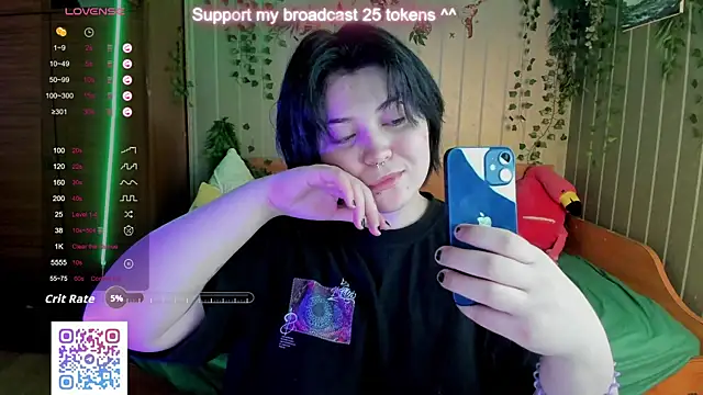 Snapshot of Alisa_Monroe chatting on November 2025 02:12:01 AM Alisa Monroe online show from November 2025 02:12:01 AM