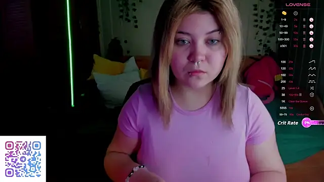 Snapshot of Alisa_Monroe chatting on November 2025 03:59:02 AM Alisa Monroe online show from November 2025 03:59:02 AM