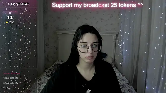 Snapshot of Leia_Moreno chatting on October 2025 08:42:02 PM Leia Moreno online show from October 2025 08:42:02 PM