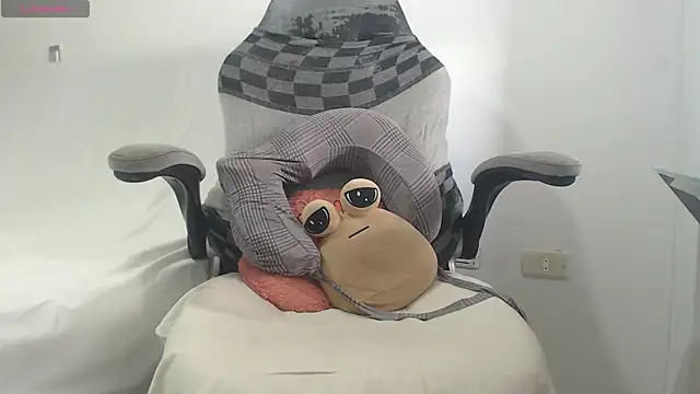 mia duvall online show from October 2025 03:03:01 PM