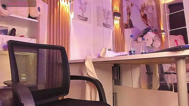 AgathaAtenea online show from October 2025 06:15:02 PM