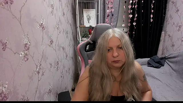 Snapshot of silver_moon_light chatting on September 2025 09:10:02 AM silver moon light online show from September 2025 09:10:02 AM