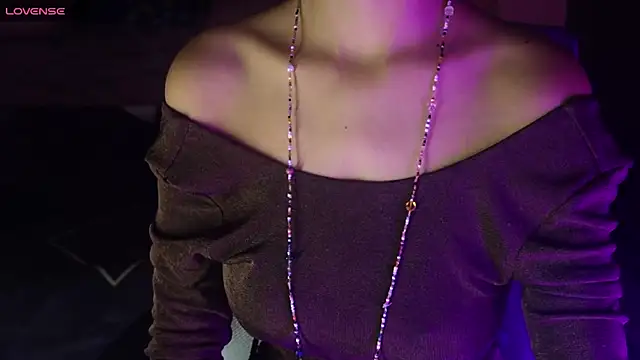 Snapshot of NidhiChandra chatting on November 2025 07:30:02 AM NidhiChandra online show from November 2025 07:30:02 AM