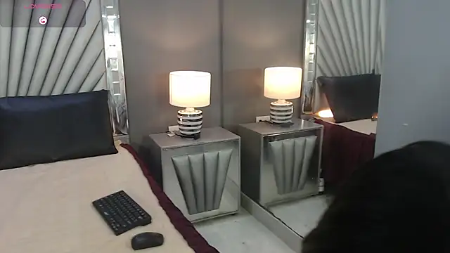 Bela Jones online show from October 2025 03:25:03 AM