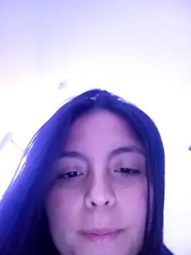 juanilittle online show from September 2025 06:09:02 PM