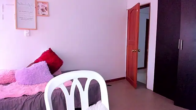 Snapshot of Ana__Pink chatting on September 2025 09:48:01 PM Ana Pink online show from September 2025 09:48:01 PM