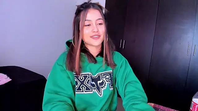 Snapshot of Ana__Pink chatting on September 2025 10:33:02 PM Ana Pink online show from September 2025 10:33:02 PM