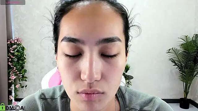 FlirtyAura online show from October 2025 03:47:01 AM