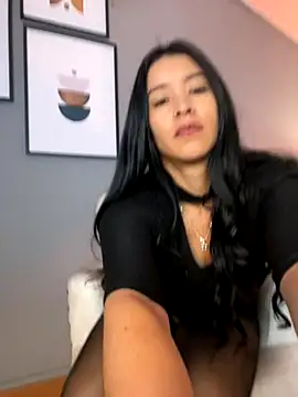 BellaFernandez   online show from September 2025 11:32:02 AM