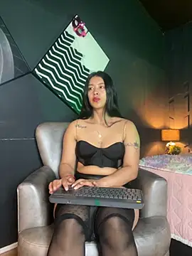 BellaFernandez   online show from September 2025 11:12:02 AM