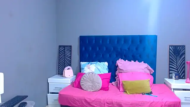 BarbieDoll21 online show from September 2025 09:27:01 PM
