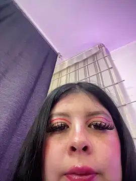 Snapshot of Angie_lynn chatting on September 2025 02:39:02 AM Angie lynn online show from September 2025 02:39:02 AM