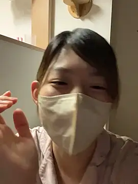 Snapshot of usako_2025 chatting on December 2025 12:20:01 PM usako 2025 online show from December 2025 12:20:01 PM