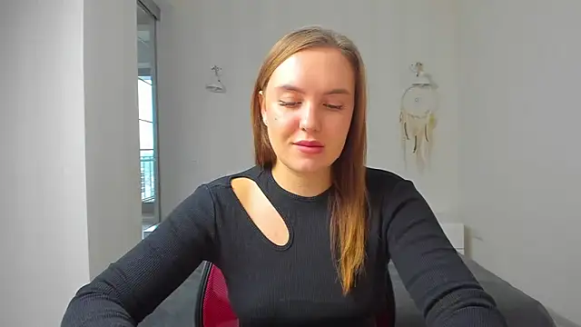 EmmaNorman online show from October 2025 08:33:02 AM