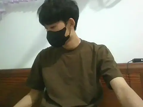 Snapshot of Minh chatting on November 2025 01:11:01 PM Minh online show from November 2025 01:11:01 PM