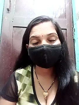 Snapshot of Payal-001 chatting on November 2025 07:02:02 PM Payal-001 online show from November 2025 07:02:02 PM