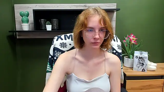 Snapshot of juicyPenny chatting on September 2025 06:29:02 AM juicyPenny online show from September 2025 06:29:02 AM