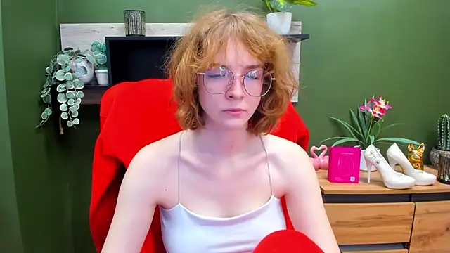 Snapshot of juicyPenny chatting on November 2025 07:30:02 AM juicyPenny online show from November 2025 07:30:02 AM