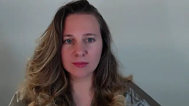 Darklure  online show from September 2025 10:55:02 PM