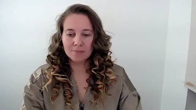 Darklure  online show from October 2025 04:38:01 PM