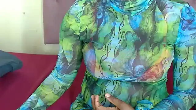 Spaicyxxx online show from September 2025 08:45:01 PM