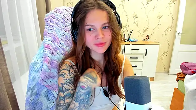 yourdreamm  online show from October 2025 02:50:02 PM