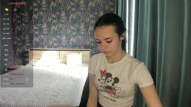 Snapshot of Kseni_a chatting on October 2025 10:46:02 AM Kseni a online show from October 2025 10:46:02 AM