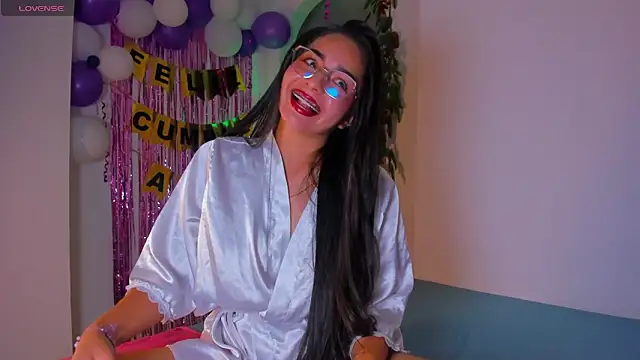 Snapshot of latingabby chatting on November 2025 09:37:01 PM latingabby online show from November 2025 09:37:01 PM