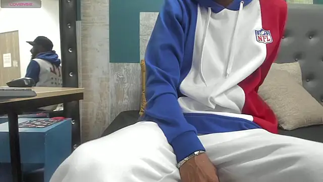 Snapshot of Damian_Shakur chatting on October 2025 01:17:01 PM Damian Shakur online show from October 2025 01:17:01 PM