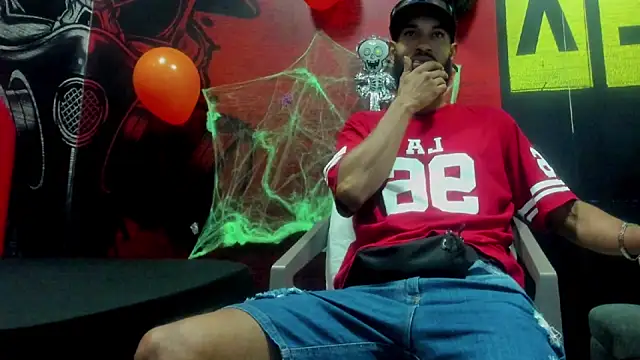 Snapshot of Damian_Shakur chatting on October 2025 12:30:01 PM Damian Shakur online show from October 2025 12:30:01 PM