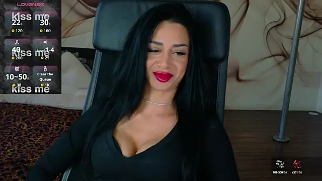 Snapshot of NaomiScarlet chatting on October 2025 08:57:02 AM NaomiScarlet online show from October 2025 08:57:02 AM