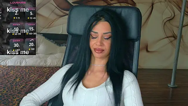 Snapshot of NaomiScarlet chatting on October 2025 08:11:01 AM NaomiScarlet online show from October 2025 08:11:01 AM