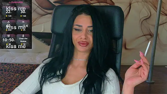 Snapshot of NaomiScarlet chatting on November 2025 09:21:02 AM NaomiScarlet online show from November 2025 09:21:02 AM