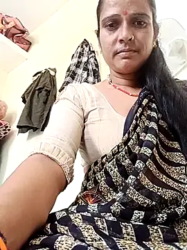 Snapshot of Cutreet chatting on September 2025 05:18:01 AM Cutreet online show from September 2025 05:18:01 AM