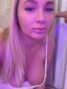 NellyExtraa online show from October 2025 11:12:02 PM