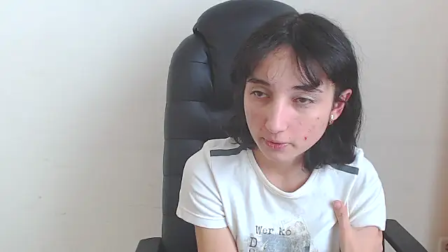 Snapshot of Marri-Stella chatting on November 2025 10:48:02 AM Marri-Stella online show from November 2025 10:48:02 AM